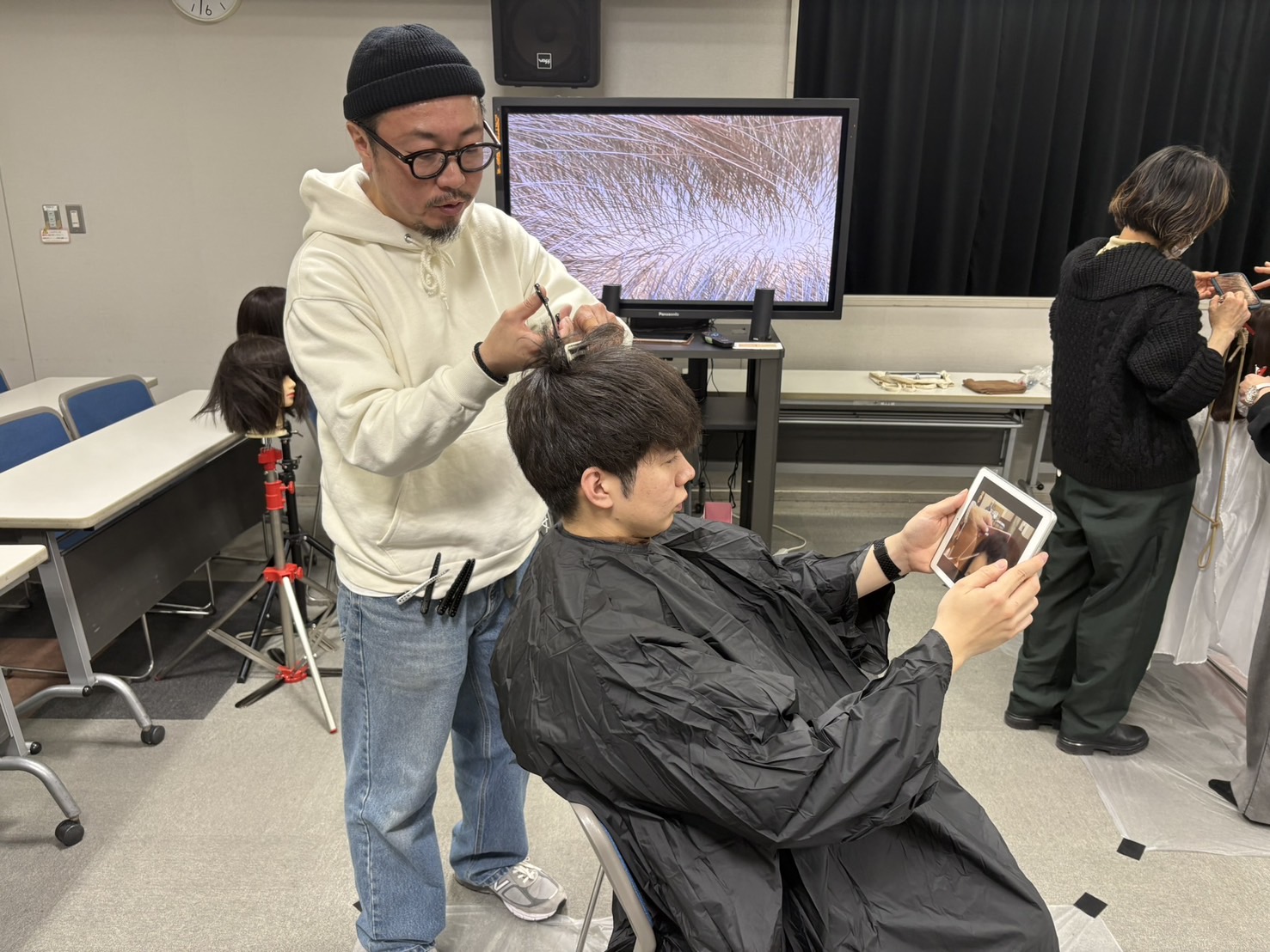 一度聞くより二度三度